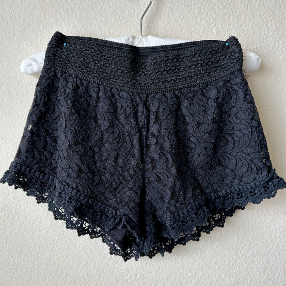 Lace Shorts Black Trim Hem Elastic Waist Lined by Ambiance Size Small - Picture 12 of 12
